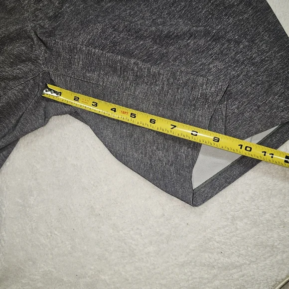 Lululemon Athletic Men's Gray Shorts (Size M) - Picture 7 of 7